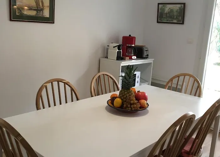 Tatil Evi Maison Bord De Climatisee La Capte ,