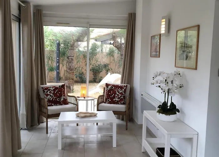 Maison Bord De Climatisee La Capte , Hyeres